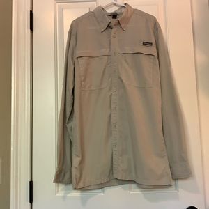 Men’s Eddie Bauer Long Sleeve Moisture Wicking SPF shirt, Medium Tall